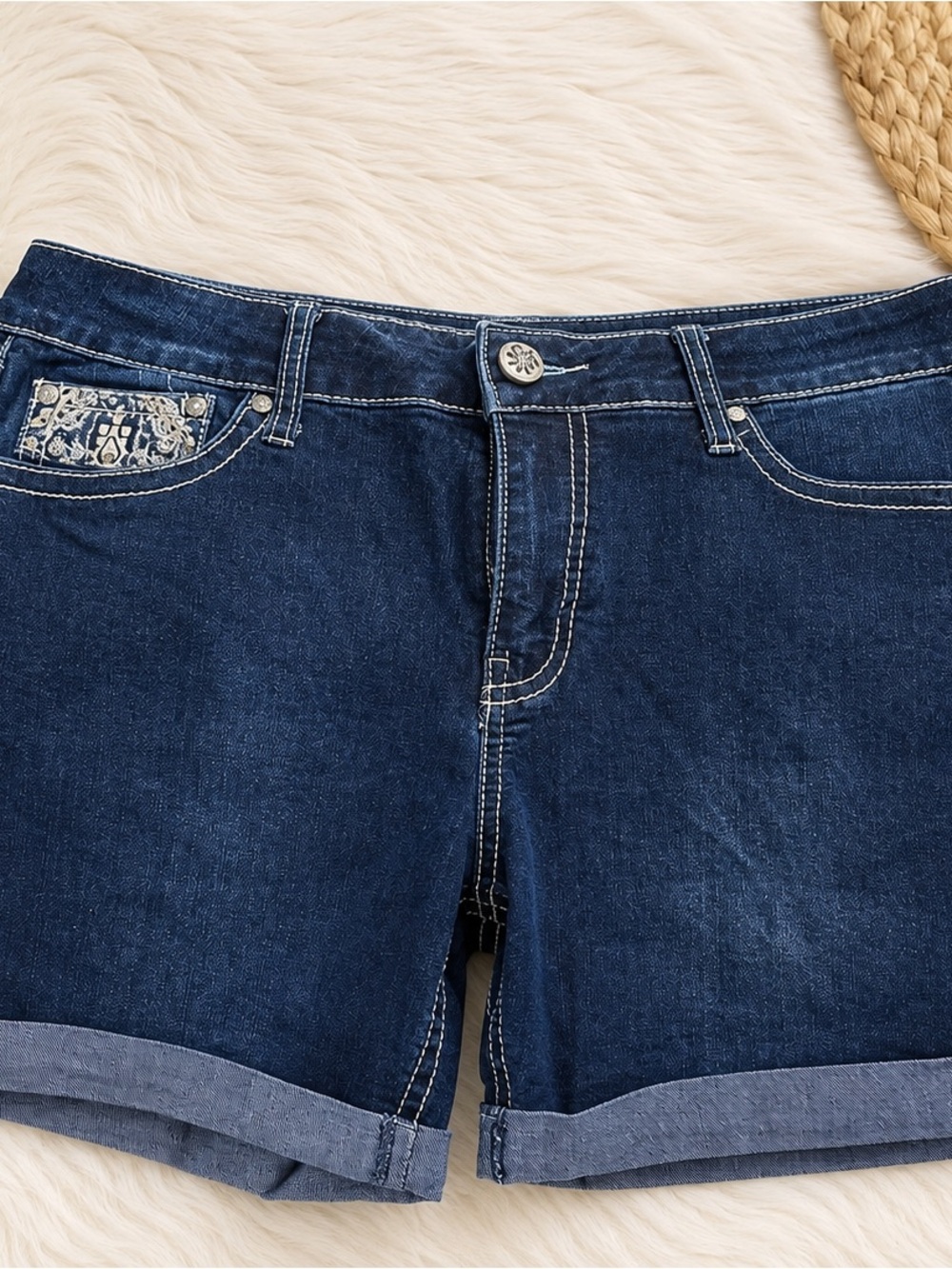Love Indigo Women’s Size 12 Embellished Dark Wash Denim Cuffed Shorts